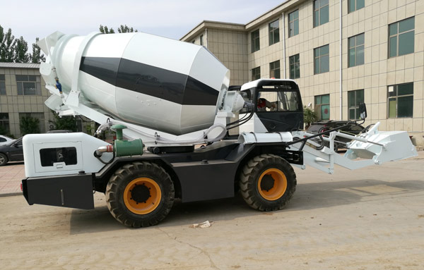 self loading concrete mixer