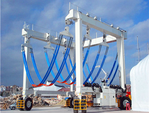 100 ton travel lift