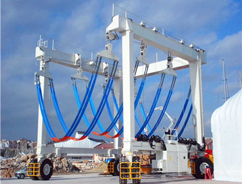 100 ton travel lift 