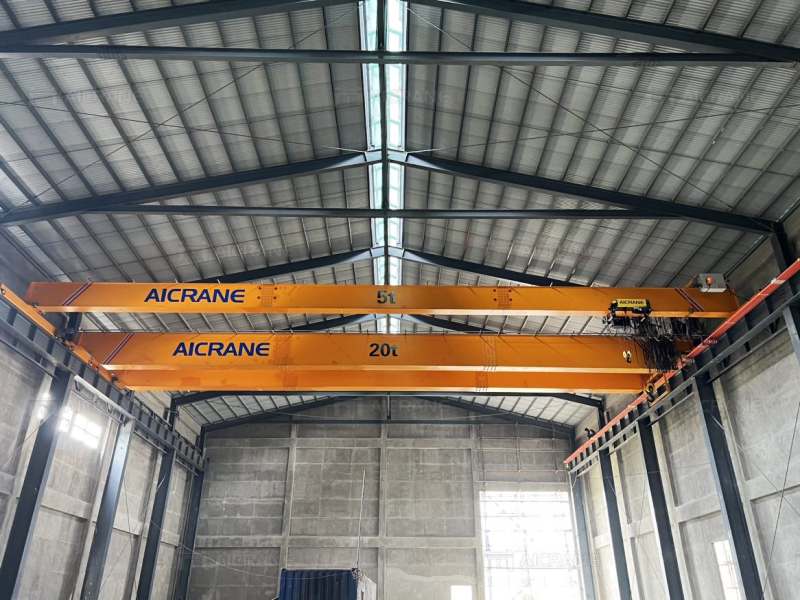 top running overhead crane